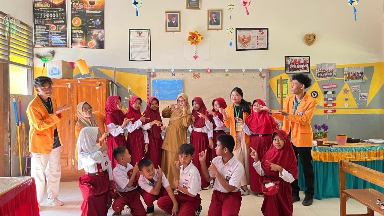 Sekolah Dasar di Desa Puasana 06